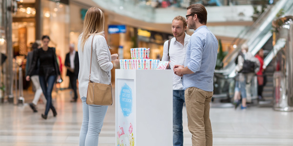 campañas sampling Sevilla en centro comercial